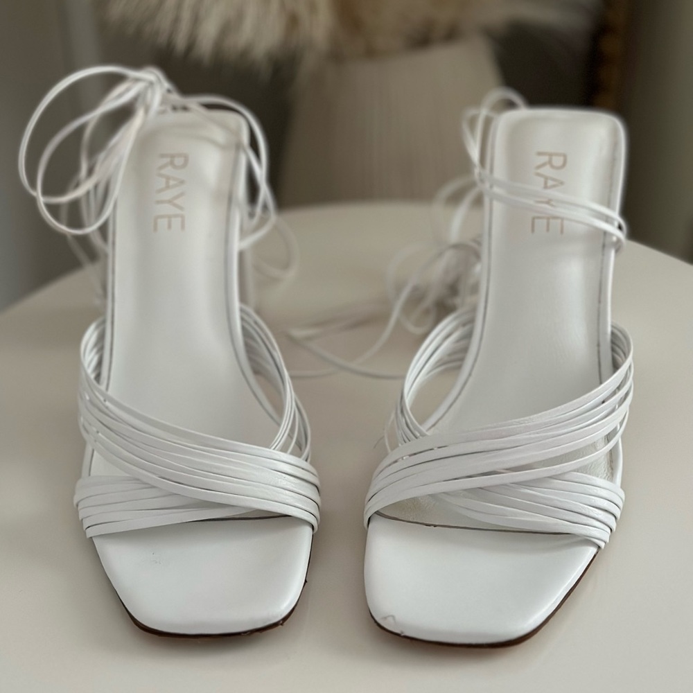 RAYE Gian Heel in White (size 6)